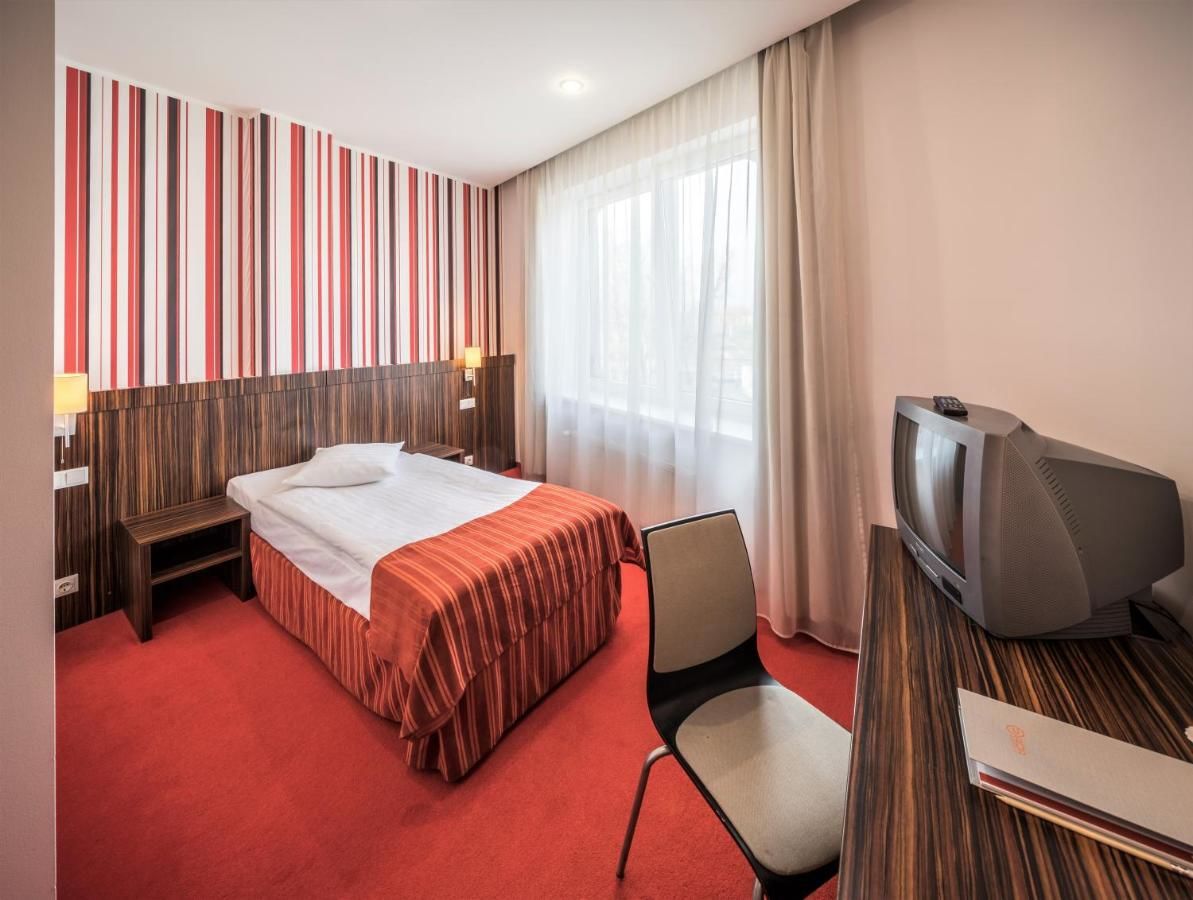 Отель Rija VEF Hotel with FREE Parking Рига-32