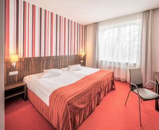 Отель Rija VEF Hotel with FREE Parking Рига Стандартный двухместный номер с 1 кроватью или 2 отдельными кроватями-3