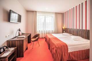 Отель Rija VEF Hotel with FREE Parking Рига Двухместный номер «Комфорт» с 1 кроватью или 2 отдельными кроватями-5